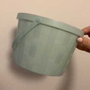 Target Bucket